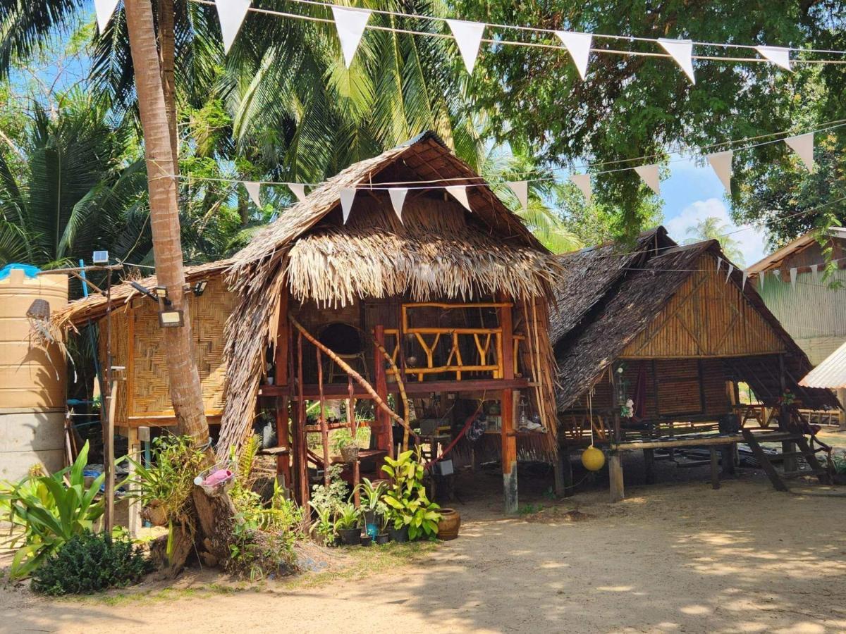 Malee Homestay Ko Por Zewnętrze zdjęcie